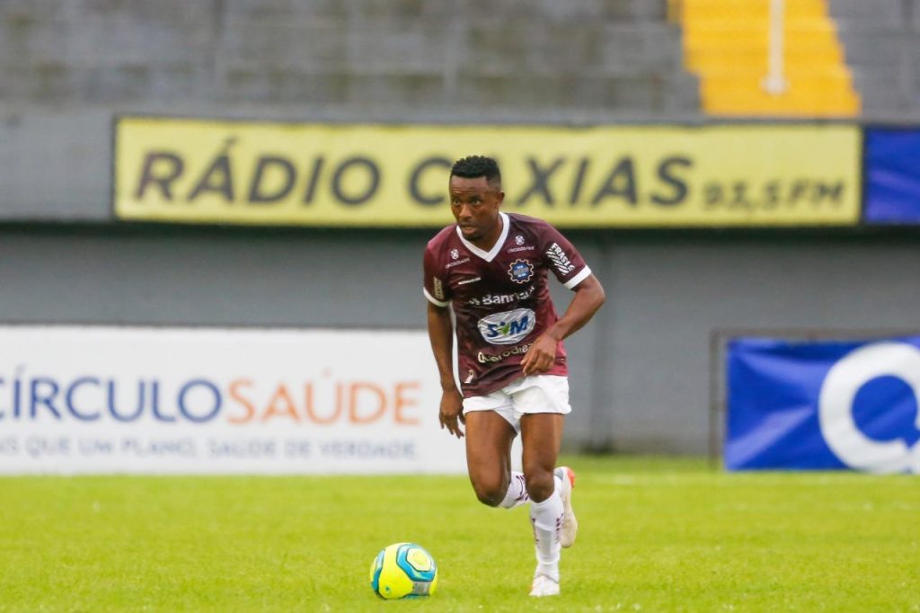 Bruno Leite Personal Soccer - Treinamento de Futebol Personalizado - Preparação Física para Jogadores de Futebol - Treino de Futebol Profissional - Personal Soccer para Jogadores Profissionais em Porto Belo SC